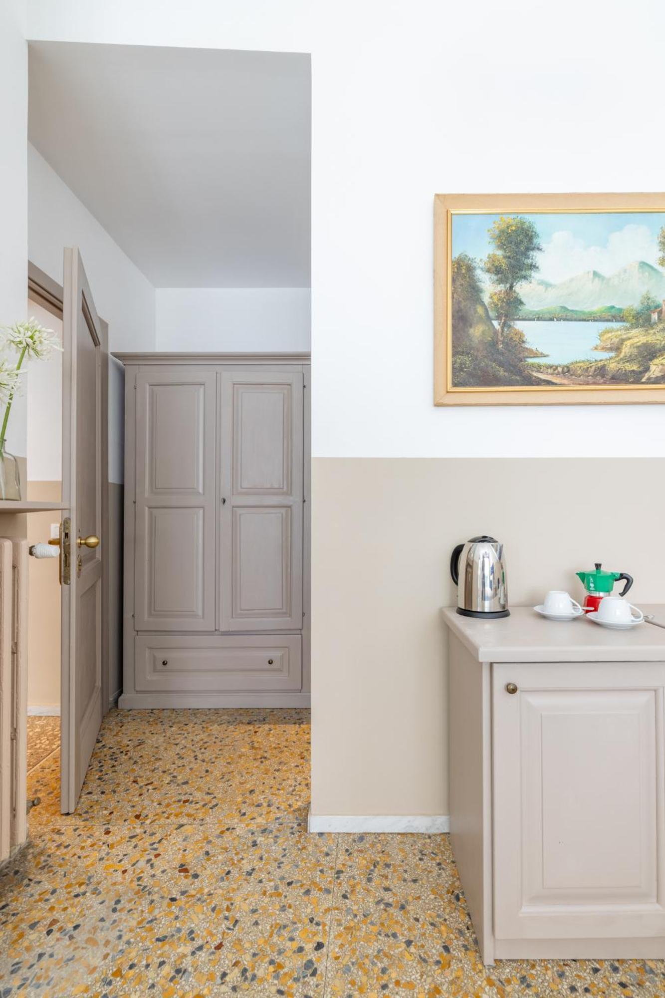 Next Stop Vatican Guesthouse Roma Ngoại thất bức ảnh