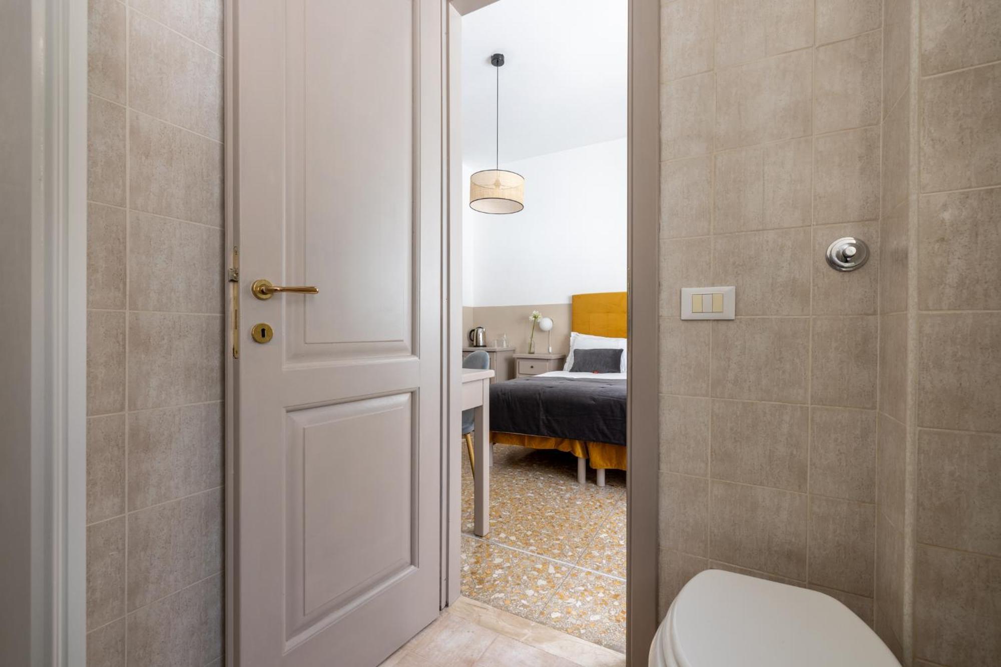 Next Stop Vatican Guesthouse Roma Ngoại thất bức ảnh